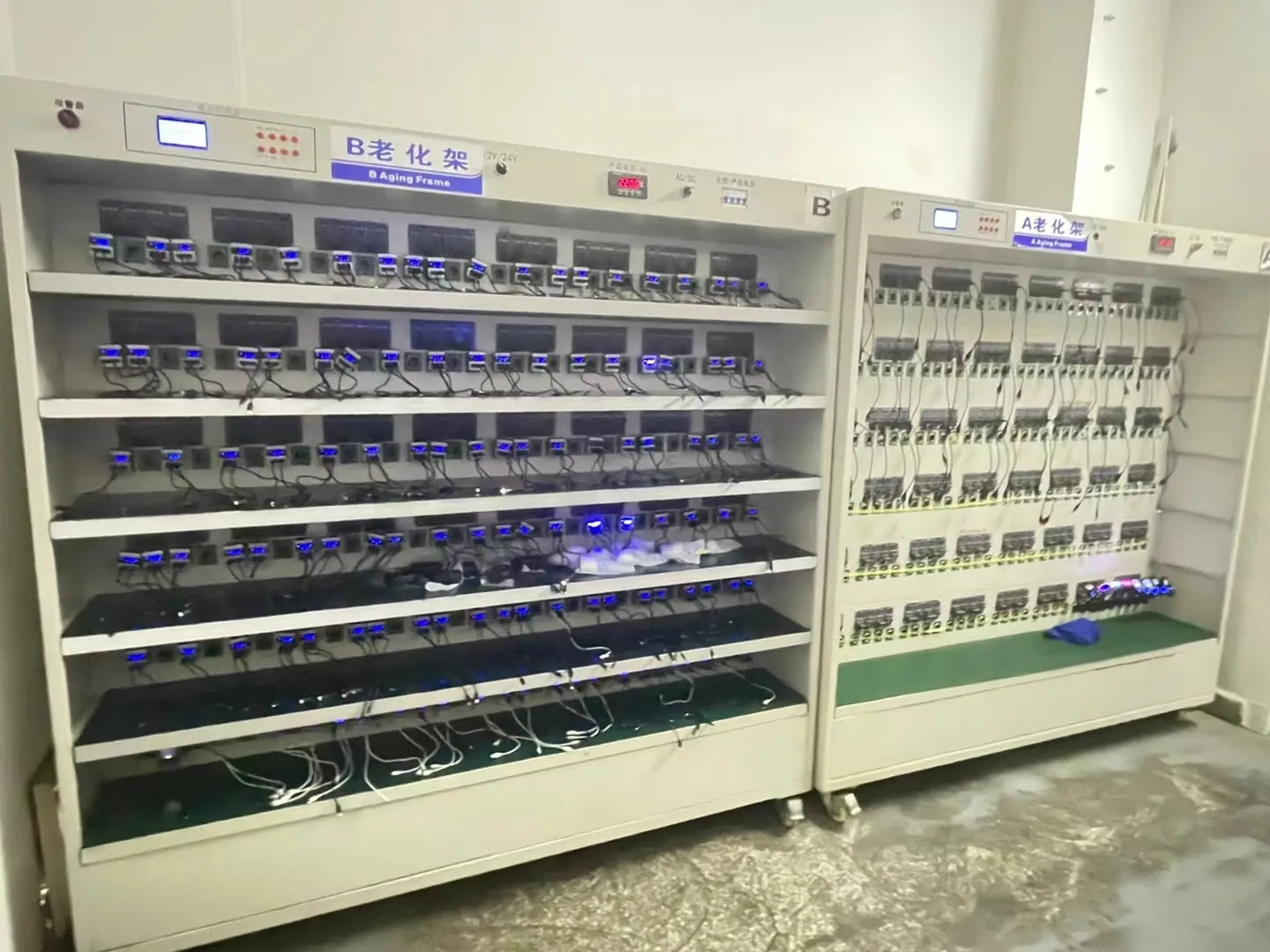 Battery aging test racks